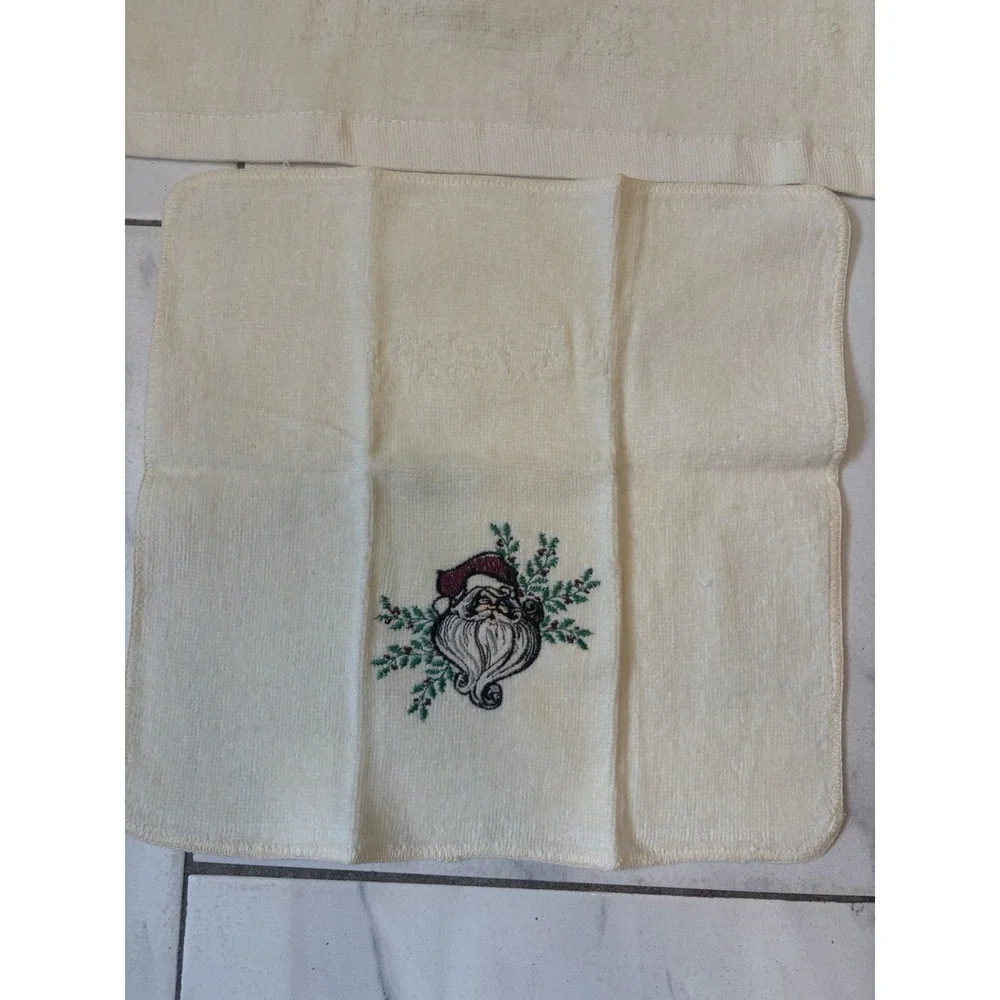 Vintage Santa Christmas Bath Towels Washcloths Set of 4 Embroidered Cotton